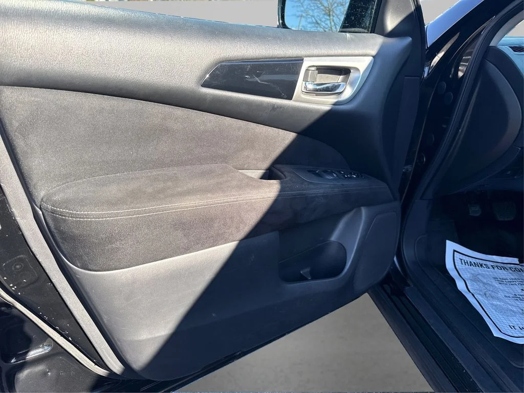 Used 2015 Black Nissan SV image 23