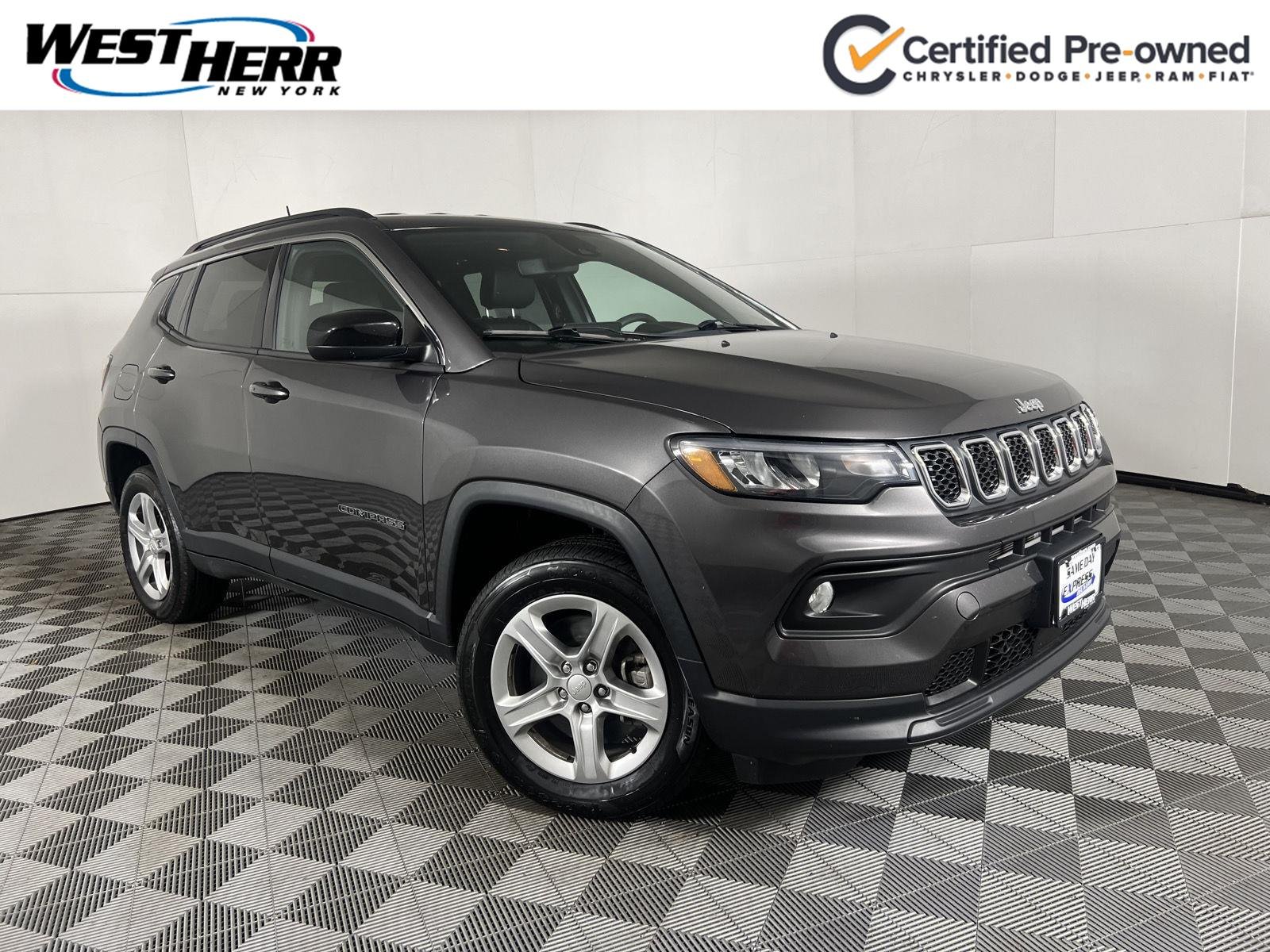Certified Used 2023 Granite Crystal Metallic Clearcoat Jeep Latitude image 1