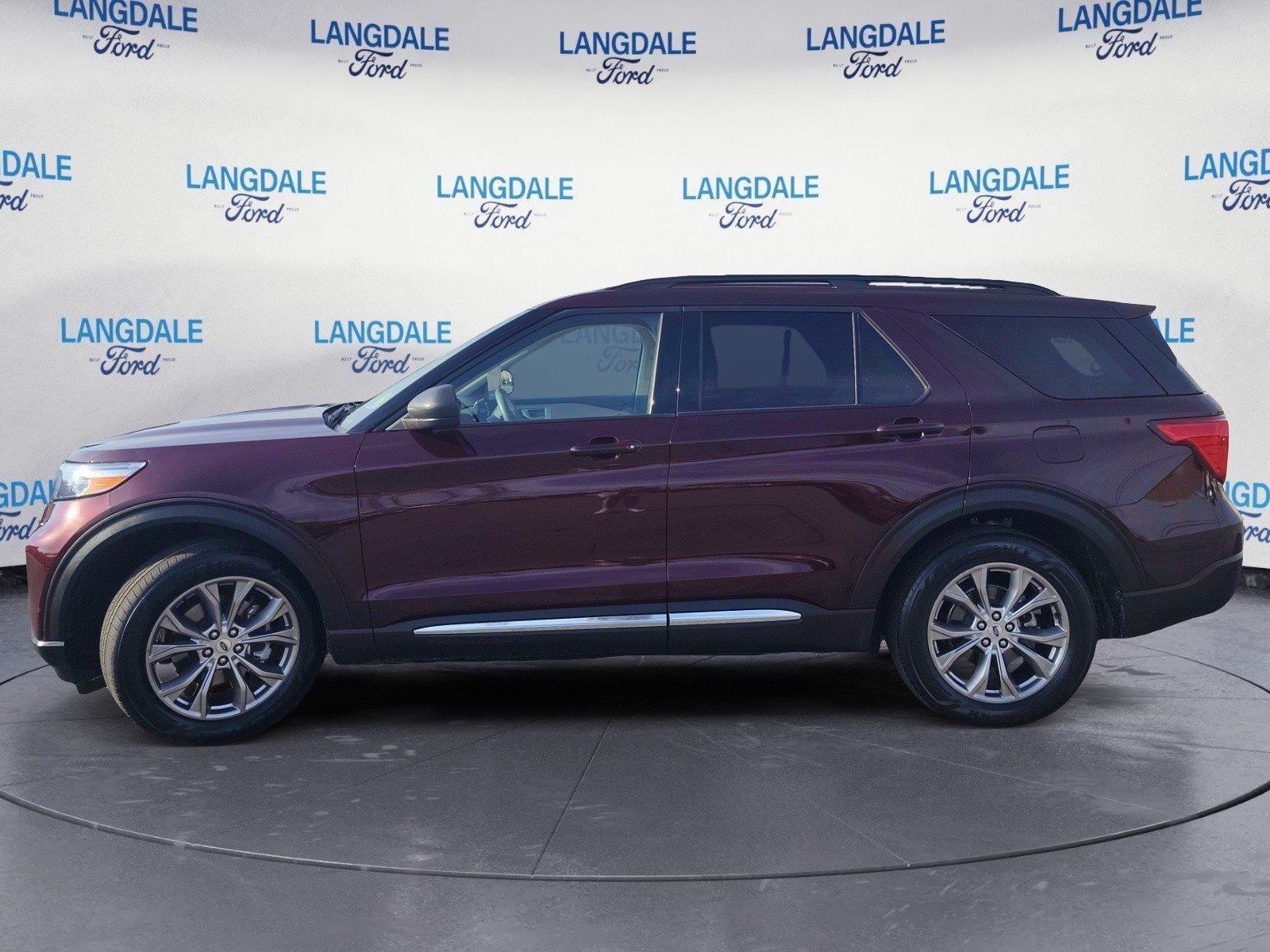Used 2022 Burgundy Velvet Tinted Clearcoat Ford XLT image 10