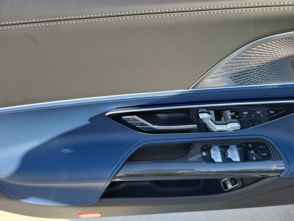 New 2027 MANUFAKTUR Moonlight White Metallic Mercedes-Benz AMG® SL 55 Roadster image 11