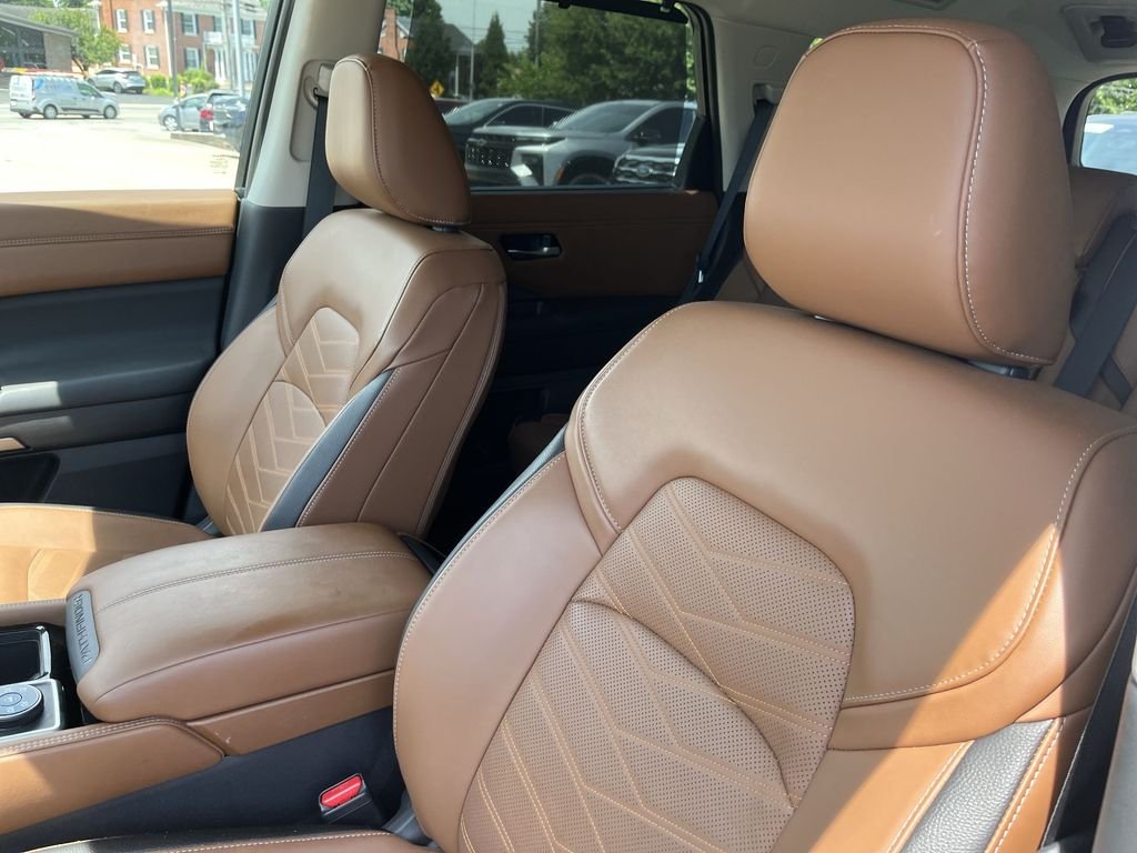 Certified Used 2025 Beige Nissan Platinum image 11