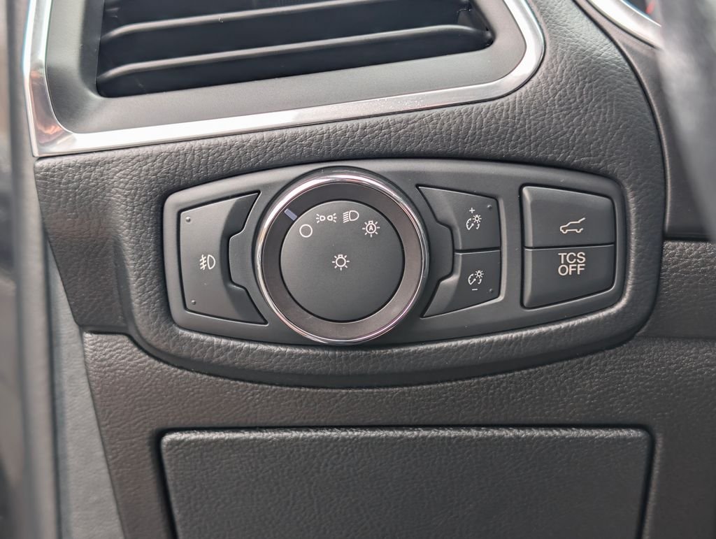 2019 Ford Edge Titanium - Photo 40