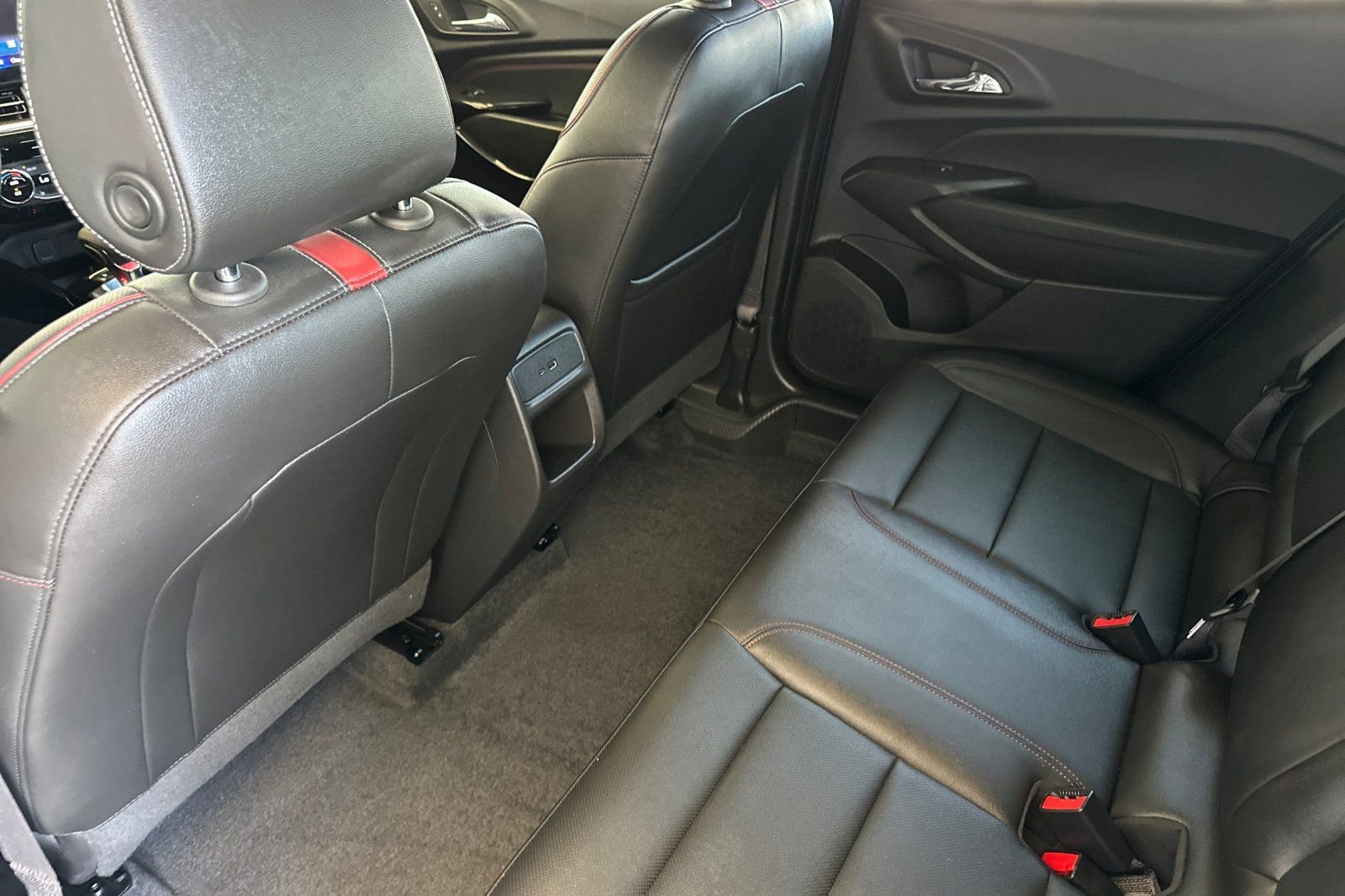 Used 2025 White Chevrolet 2RS image 12