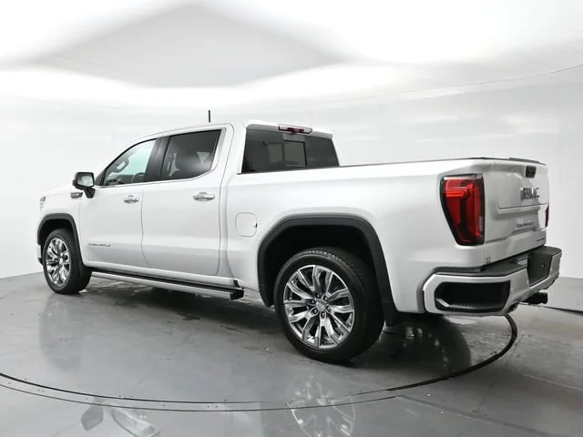 Used 2025 White Frost Tricoat GMC Denali image 5