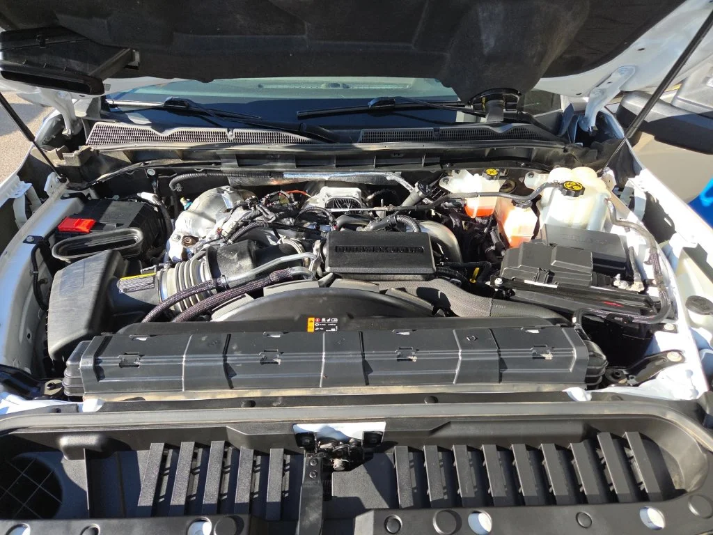 Used 2024 White GMC Denali image 10