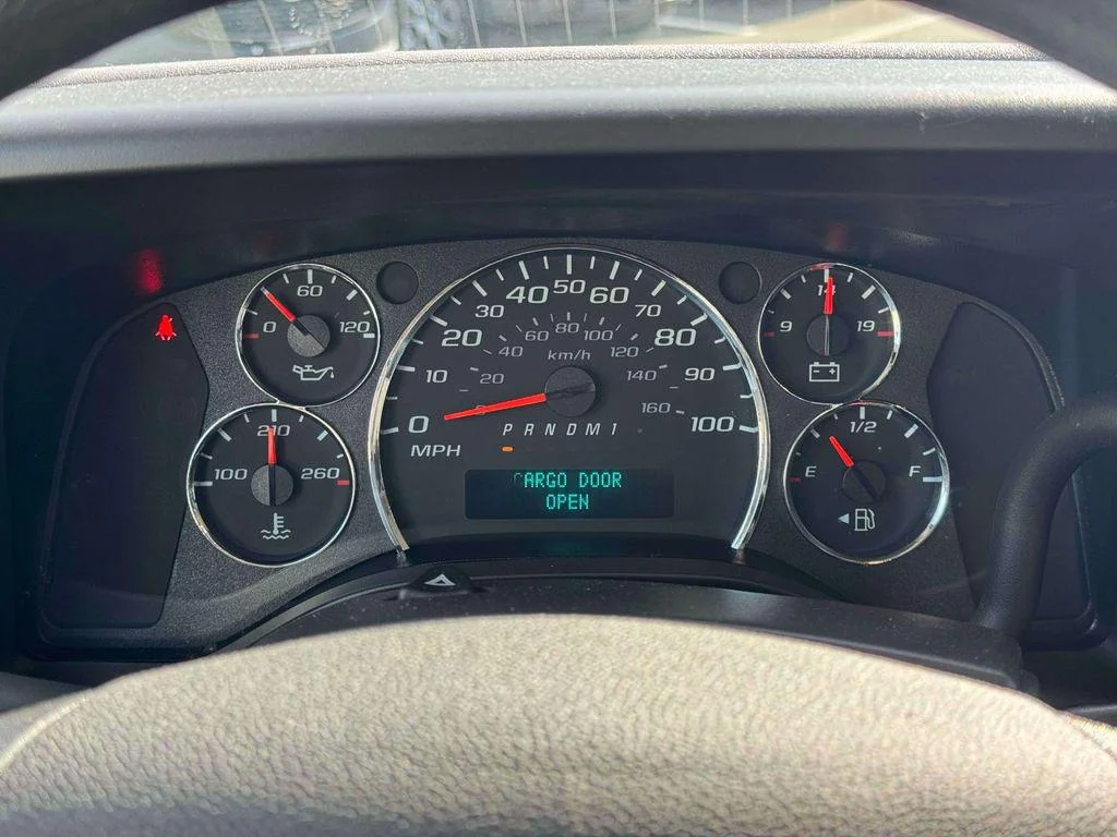 2023 Chevrolet Express Cargo Work Van - Photo 26