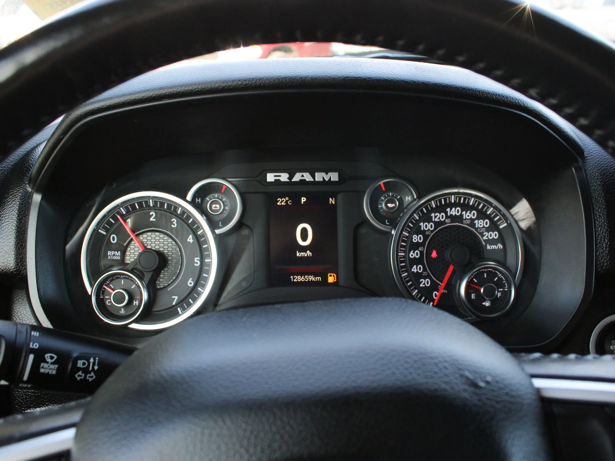 Certified Used 2023 Grey RAM Big Horn * No Accidents | Heated Seats | HEMI V8 | Apple CarPlay | Tonneau Cover image 7