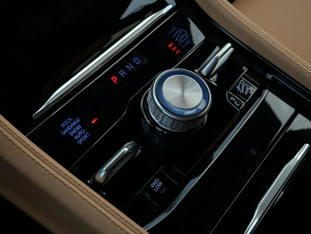New 2026 Black Jeep Summit - - 4x4 - 324HP Turbo I4 - Adaptive Cruise Control - Blind Spot Monitor & More! image 21