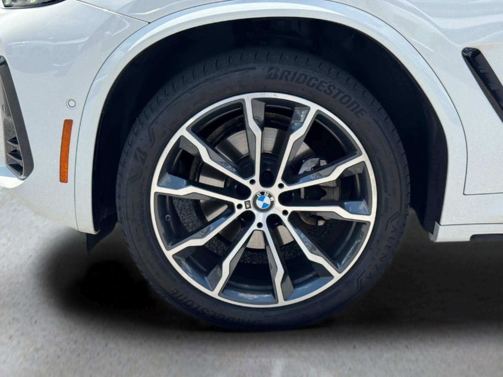 Used 2022 Alpine White BMW xDrive30i image 9