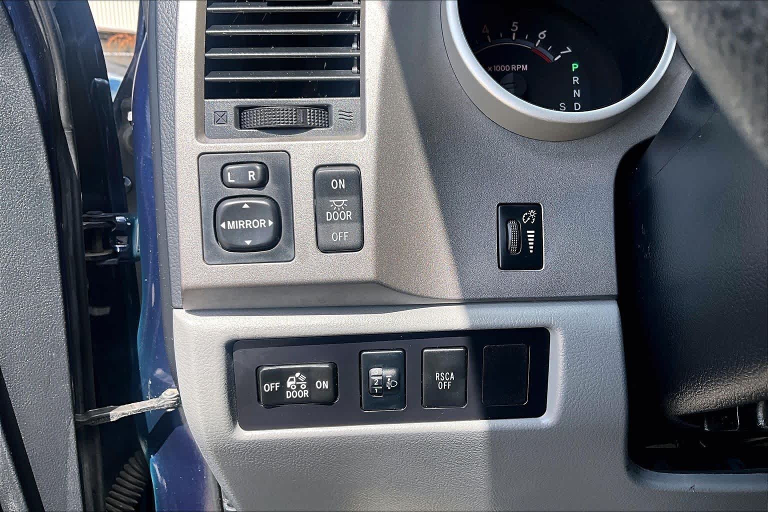 Used 2010 Nautical Blue Metallic Toyota  image 32
