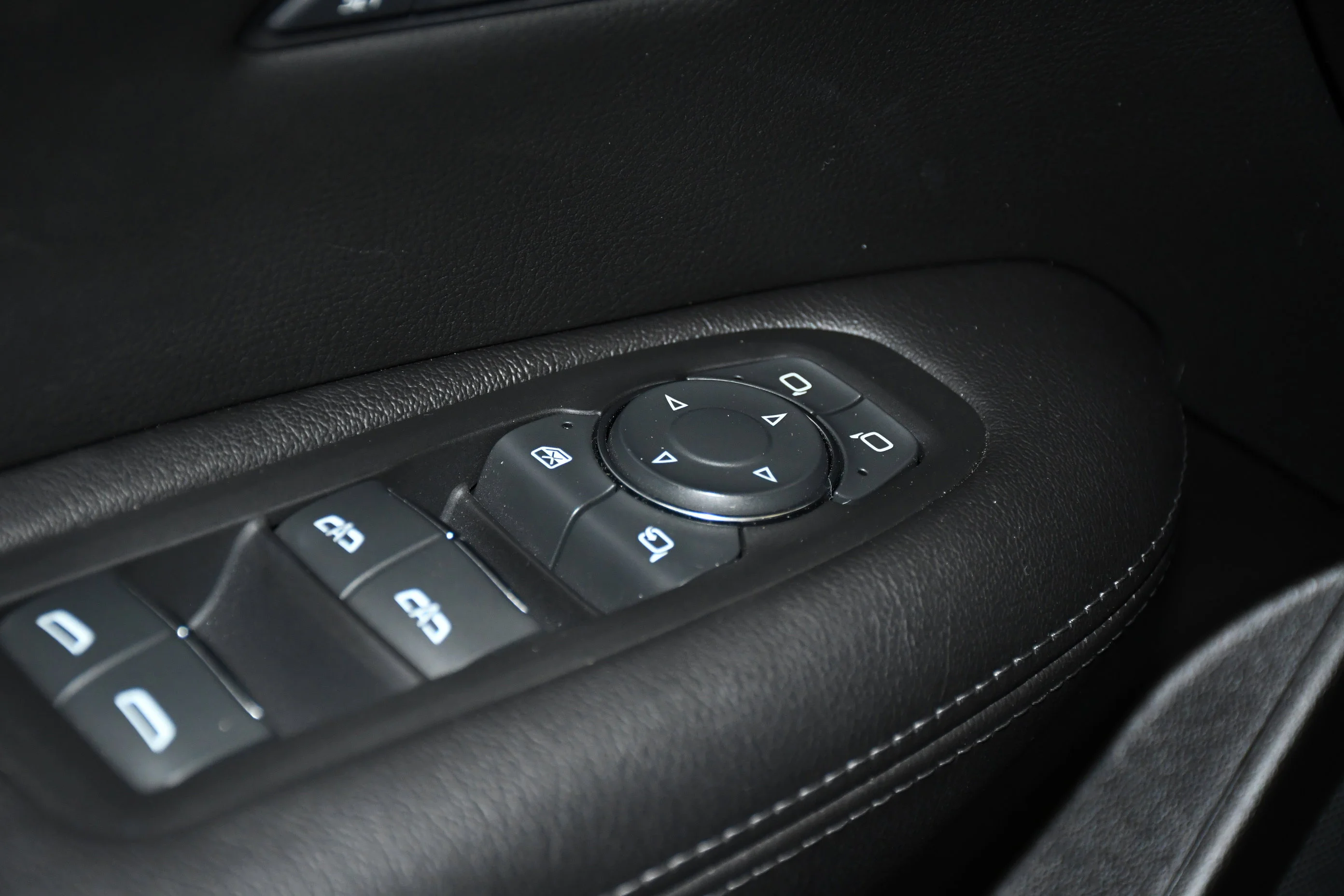 Used 2023 Latte Ea Cadillac AWD Sport image 36