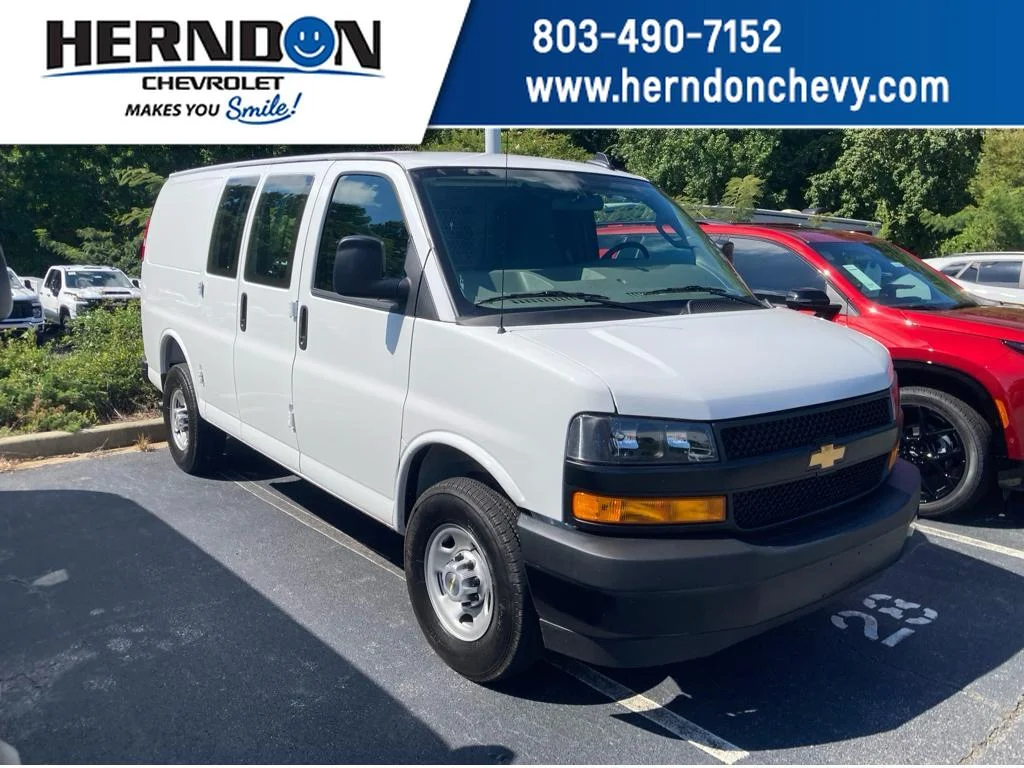 2025 Chevrolet Express 2500 Work Van HD's photo