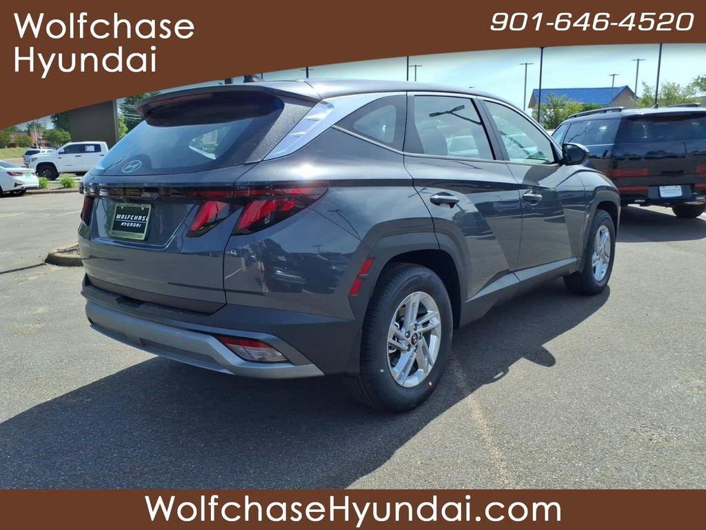 New 2026 Gray Hyundai SE FWD image 5