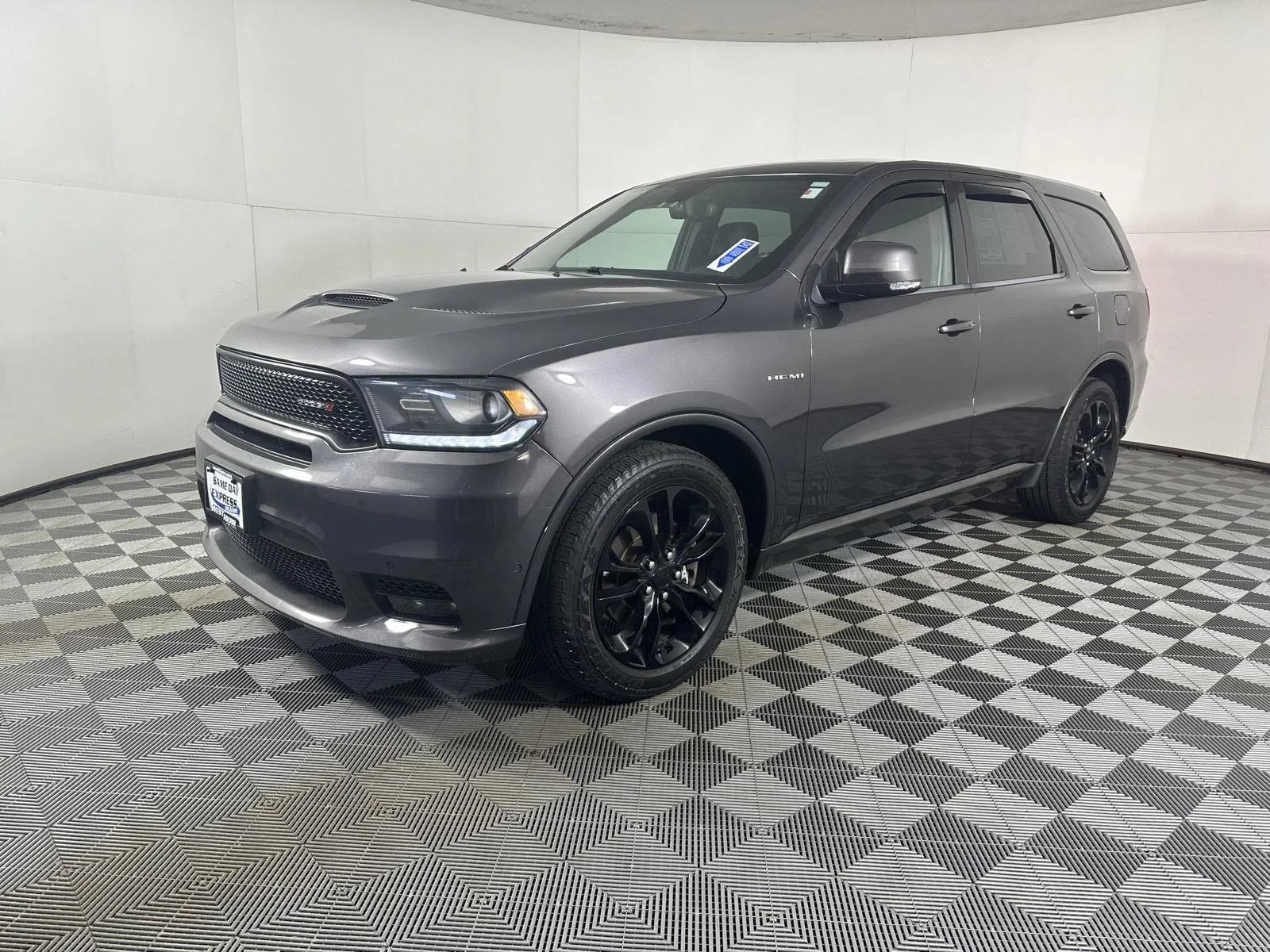Used 2020 Granite Crystal Metallic Dodge R/T image 15