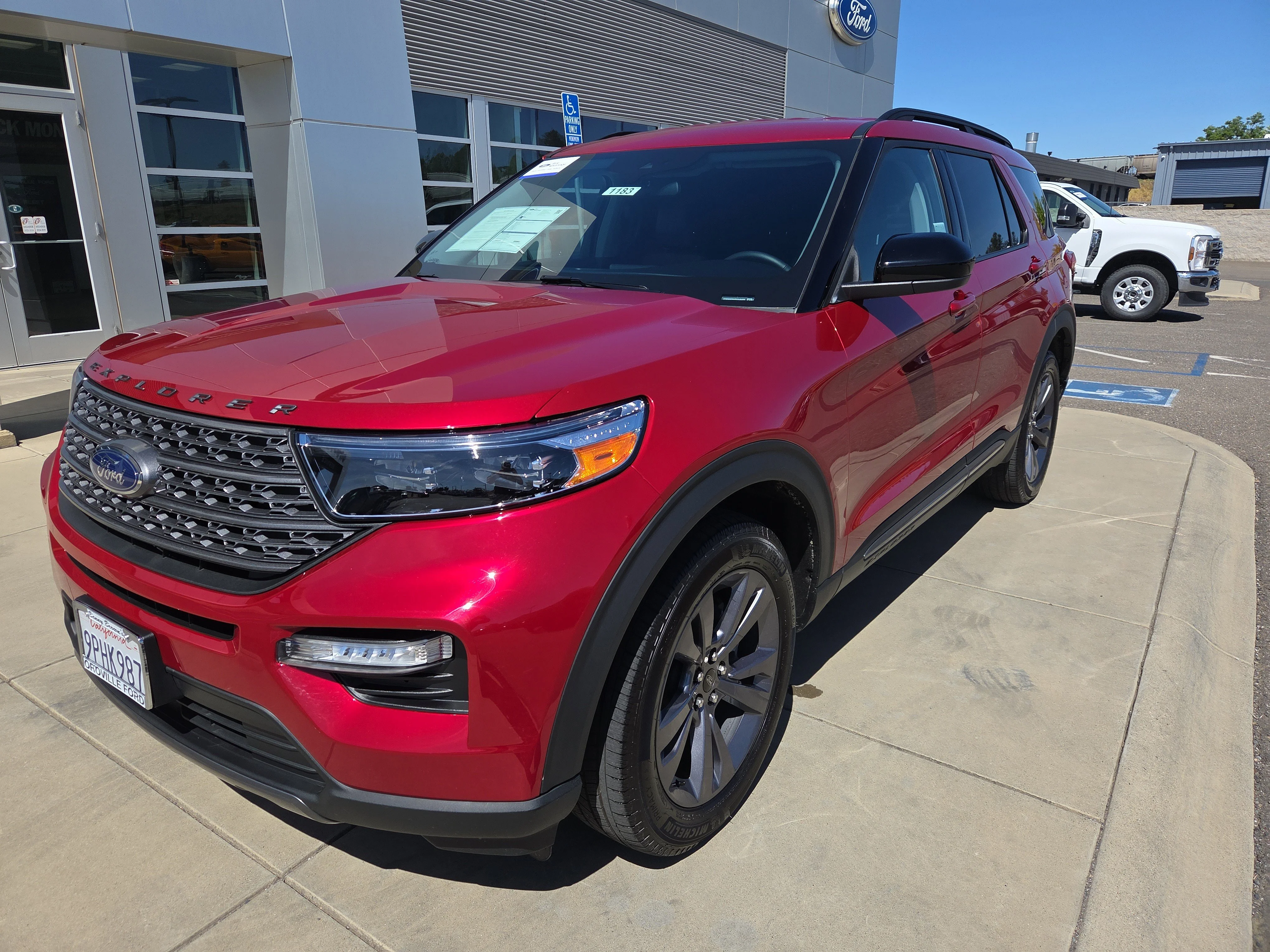 2024 Ford Explorer XLT 4WD's photo