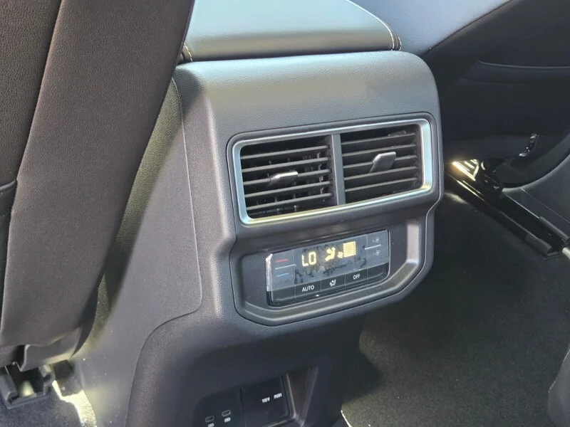 New 2026 Green Volkswagen 2.0T SE w/Technology image 9