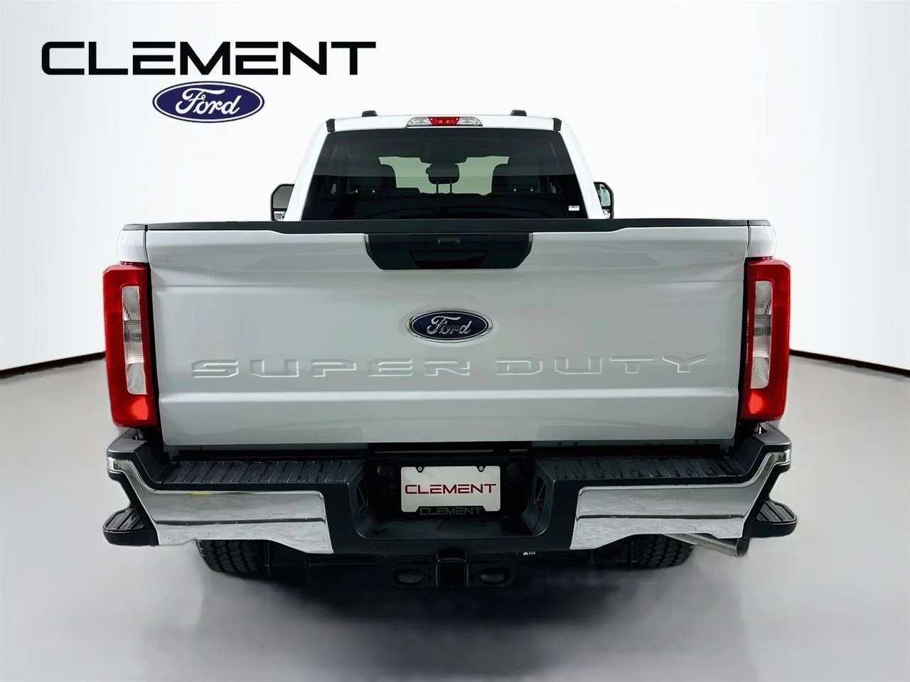 New 2026 Oxford White Ford F-350® XLT image 7