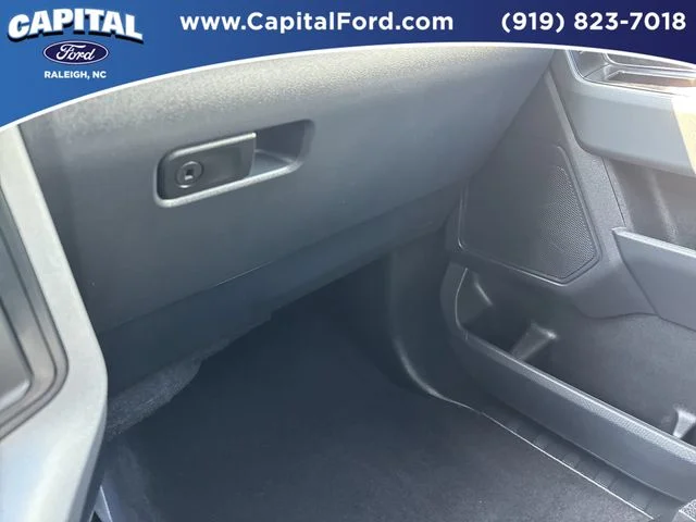 Used 2023 Blue Ford XLT image 27