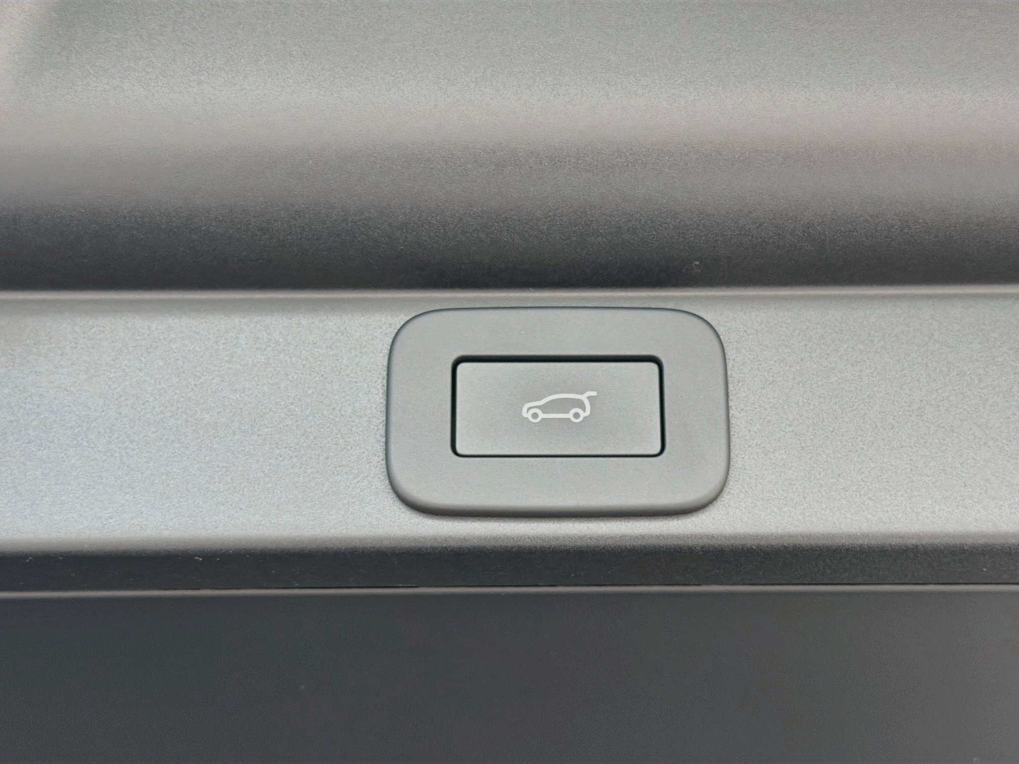 New 2026 Santorini Black Land Rover SE image 14