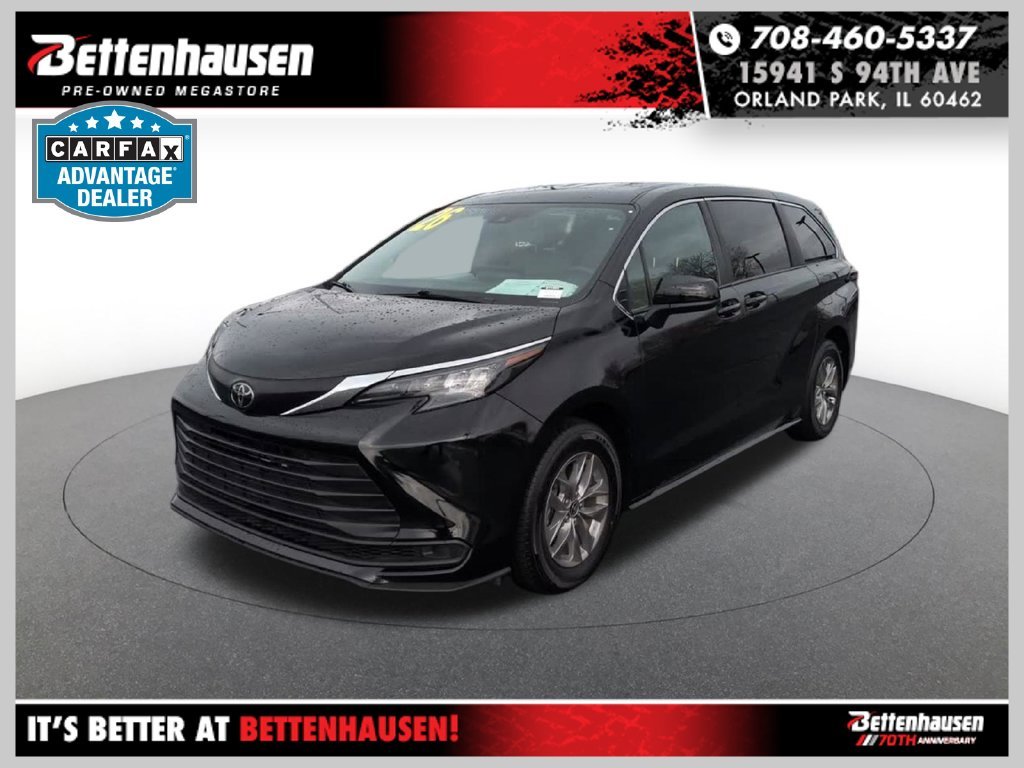 2026 Toyota Sienna LE