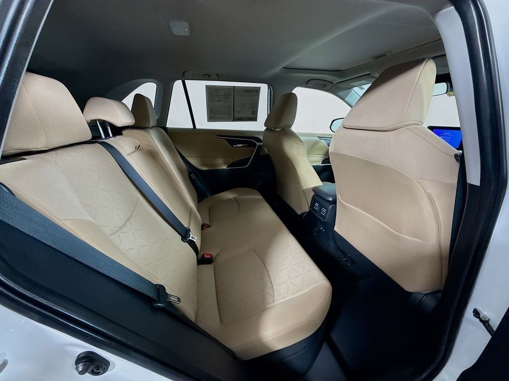 Used 2023 Ice Cap Toyota Hybrid XLE image 26