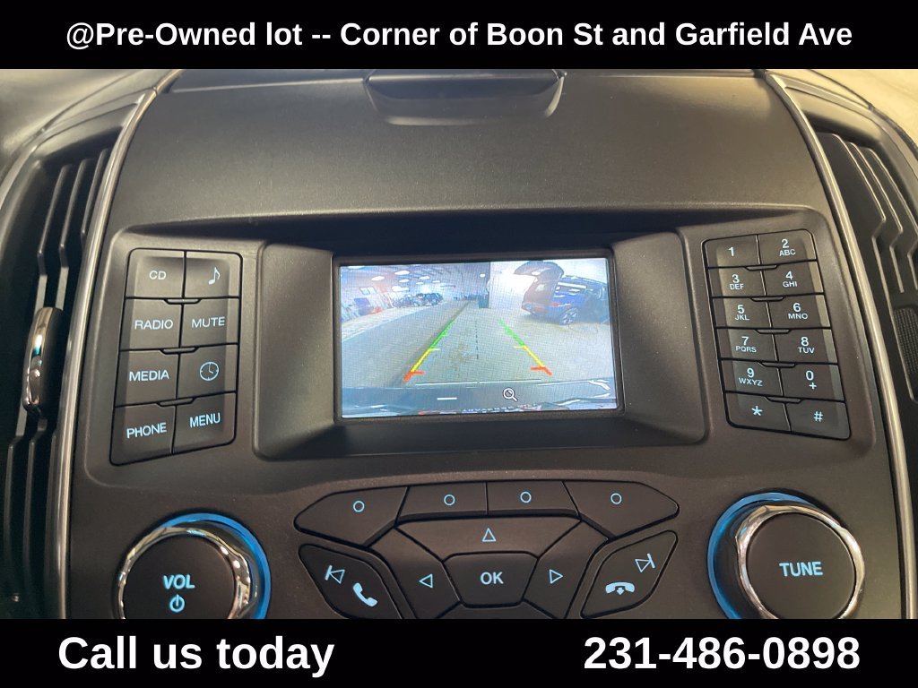 Used 2016 Gray Ford SE image 22