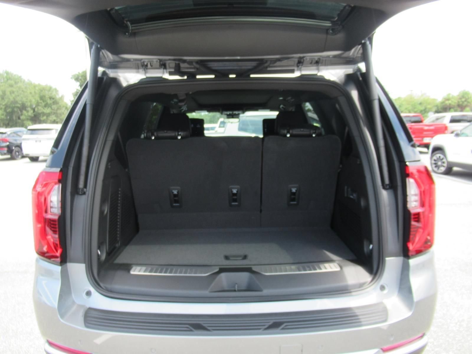 2026 GMC Yukon Denali - Photo 41