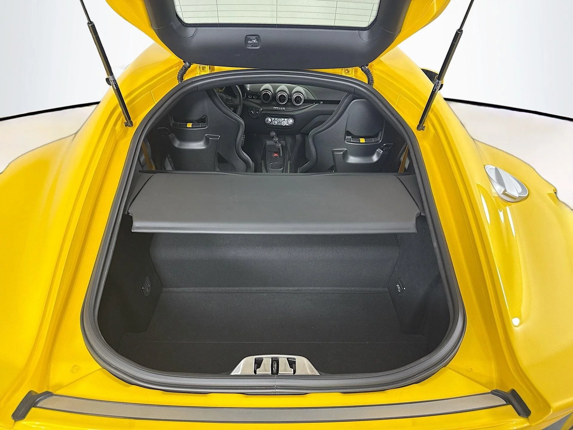 Certified Used 2017 Giallo Triplo Strato Ferrari Base image 25