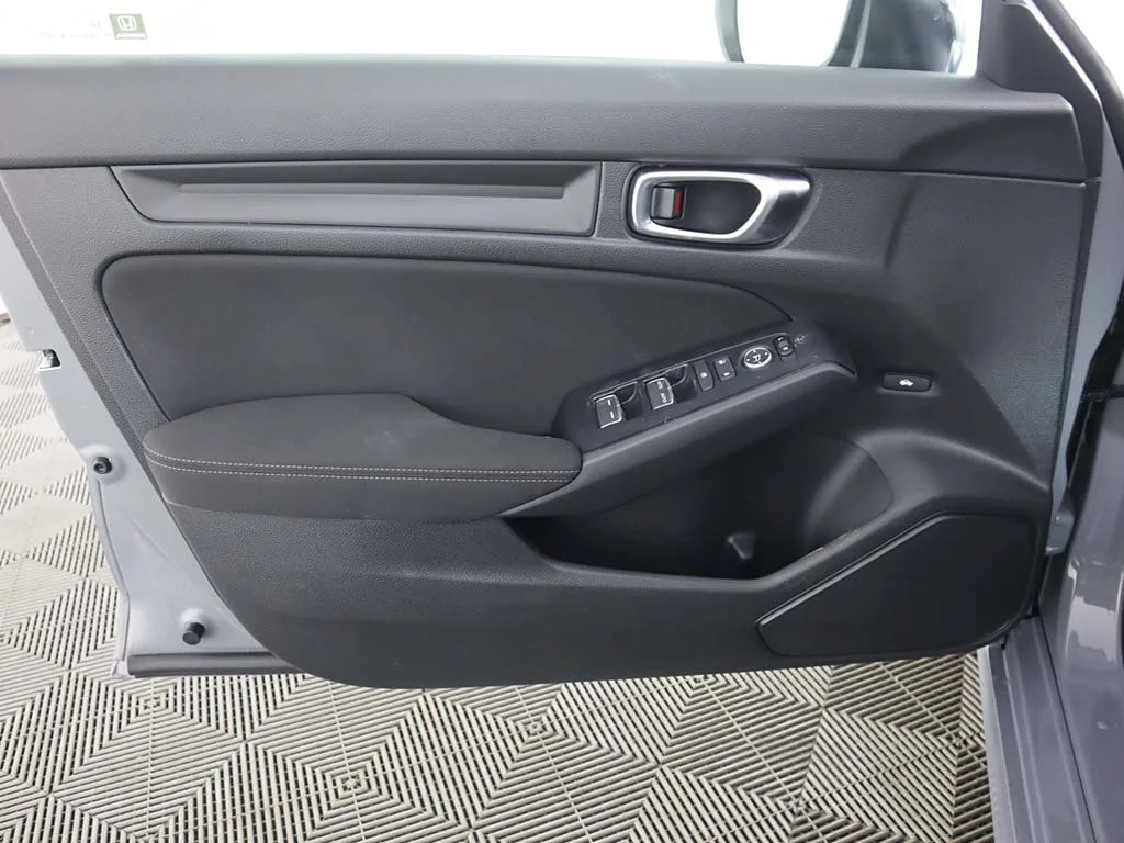 2025 Honda Civic Sport - Photo 20