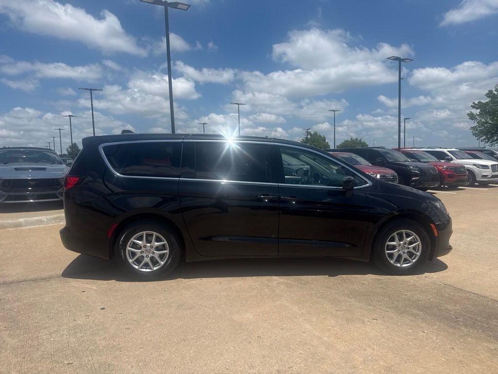 Used 2023 Brilliant Black Crystal Pearlcoat Chrysler LX image 2
