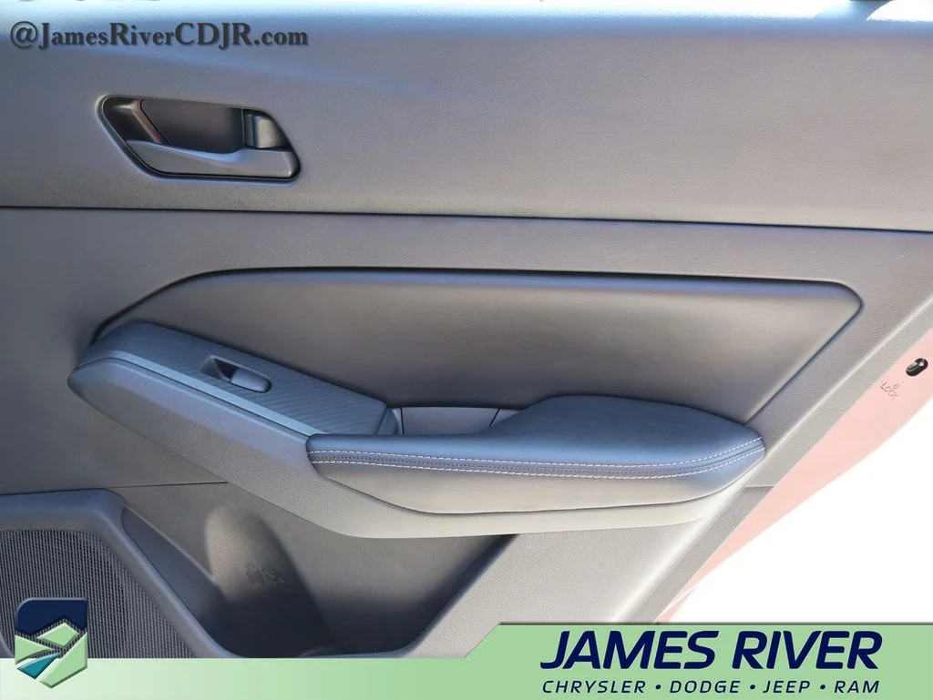 Used 2025 Red Nissan 2.5 SV image 11