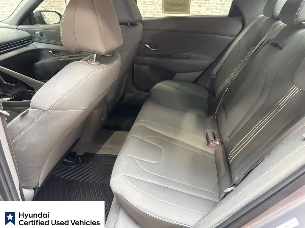 Certified Used 2025 Fluid Metal Hyundai SEL Convenience image 17