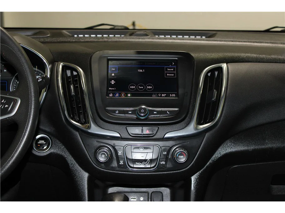 Used 2022 Summit White Chevrolet LT image 15