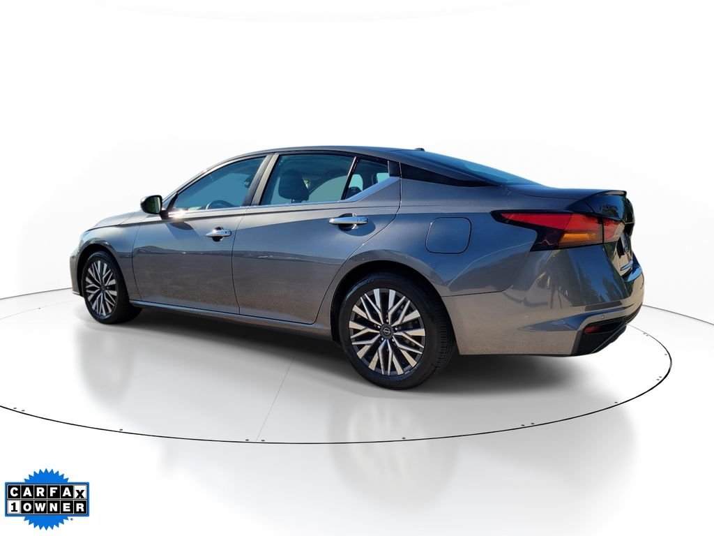 Used 2024 Gray Nissan 2.5 SV image 3