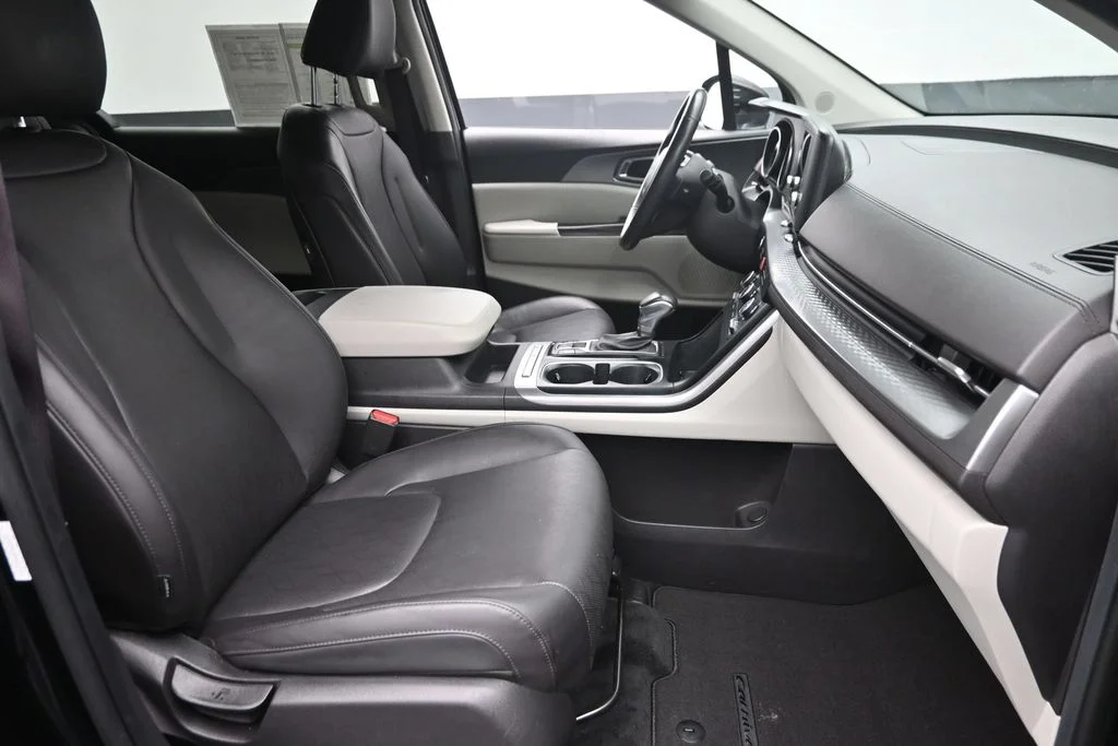 Certified Used 2024 Black Kia LX image 9