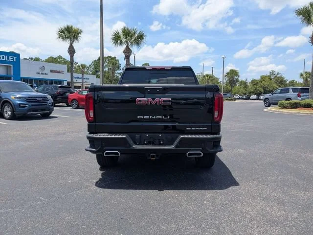 Used 2025 Onyx Black GMC Denali image 4