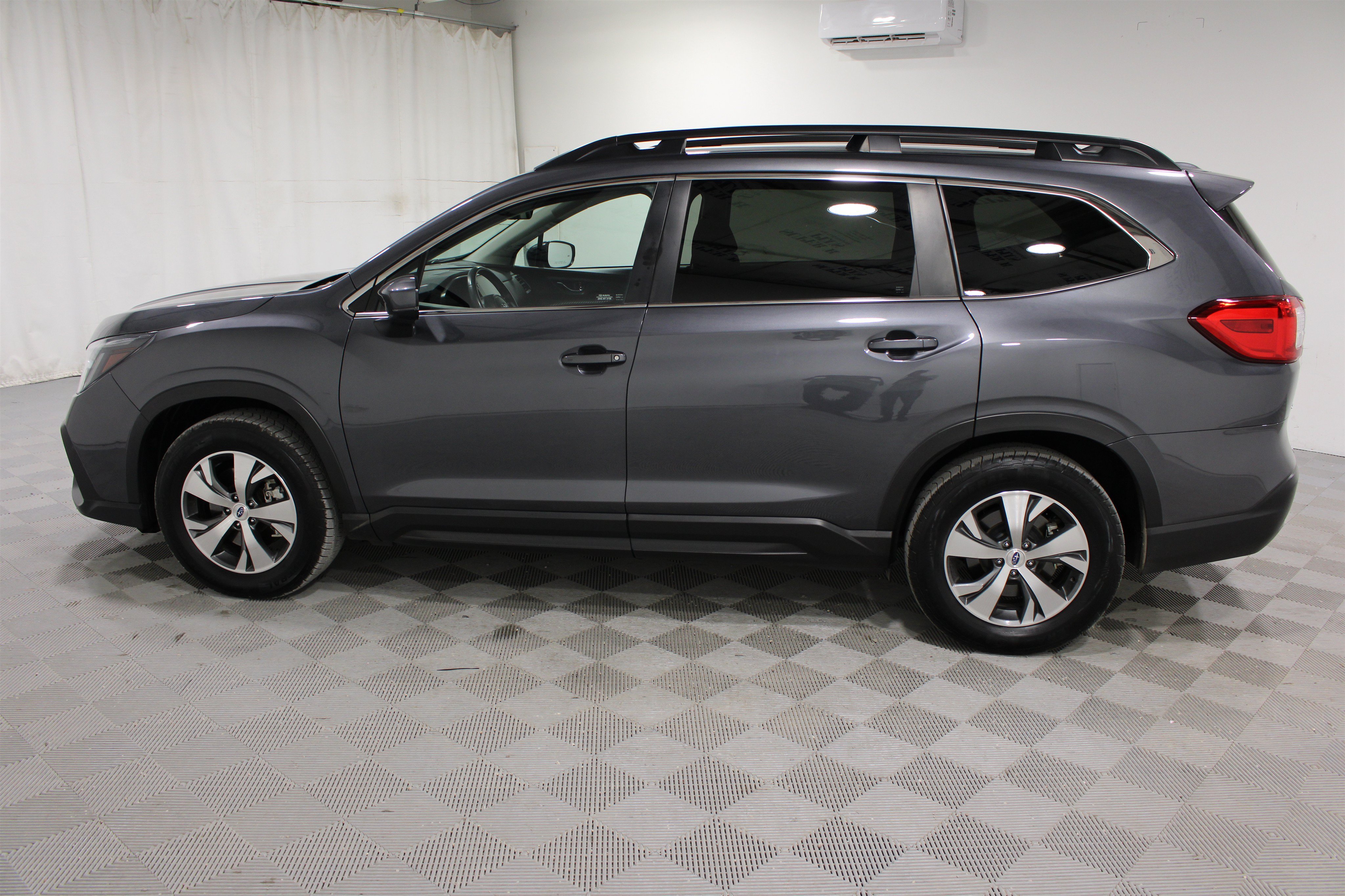 Used 2024 Magnetite Gray Metallic Subaru Premium image 32