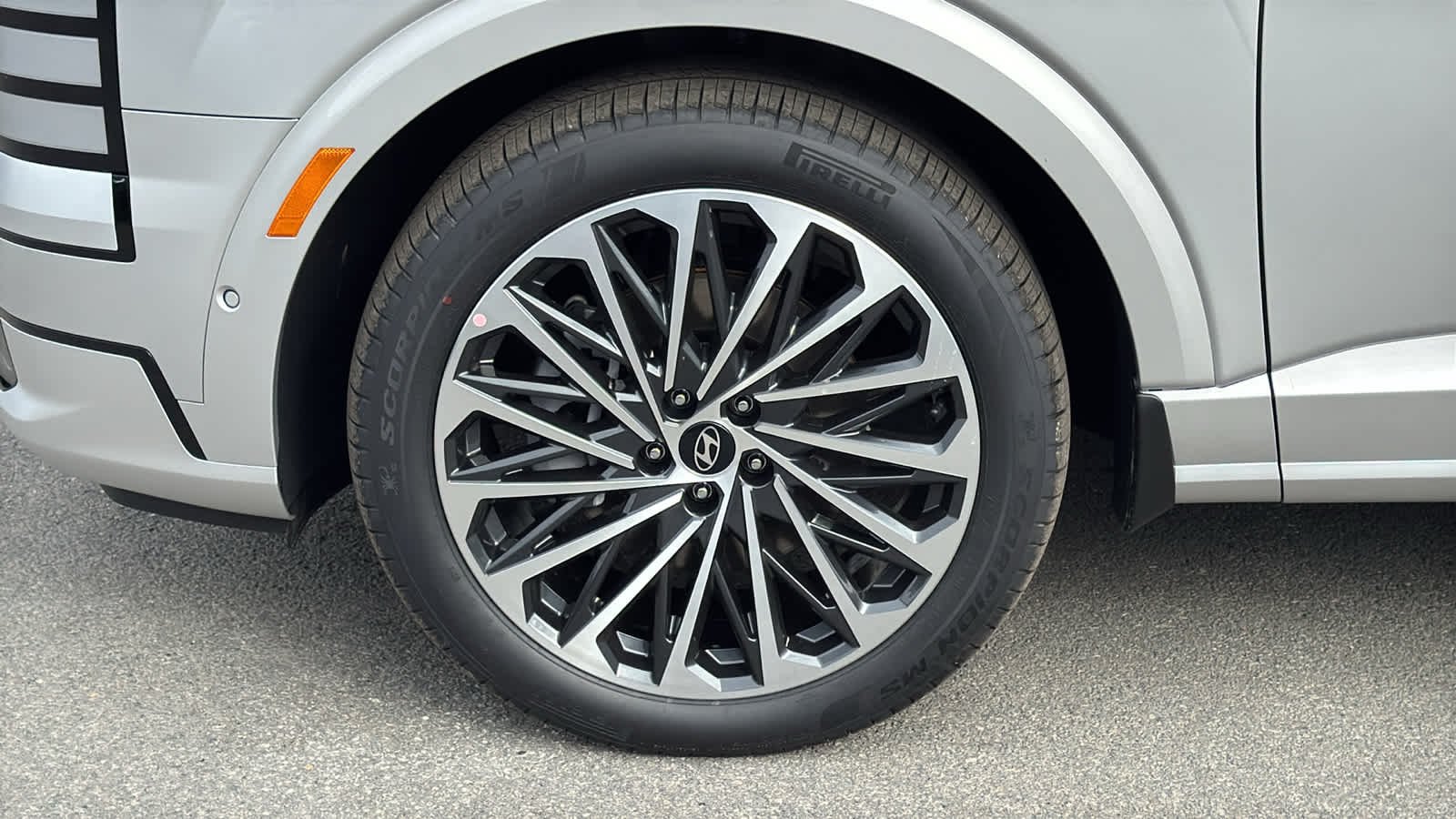 New 2026 Typhoon Silver Metallic Hyundai Calligraphy AWD image 9