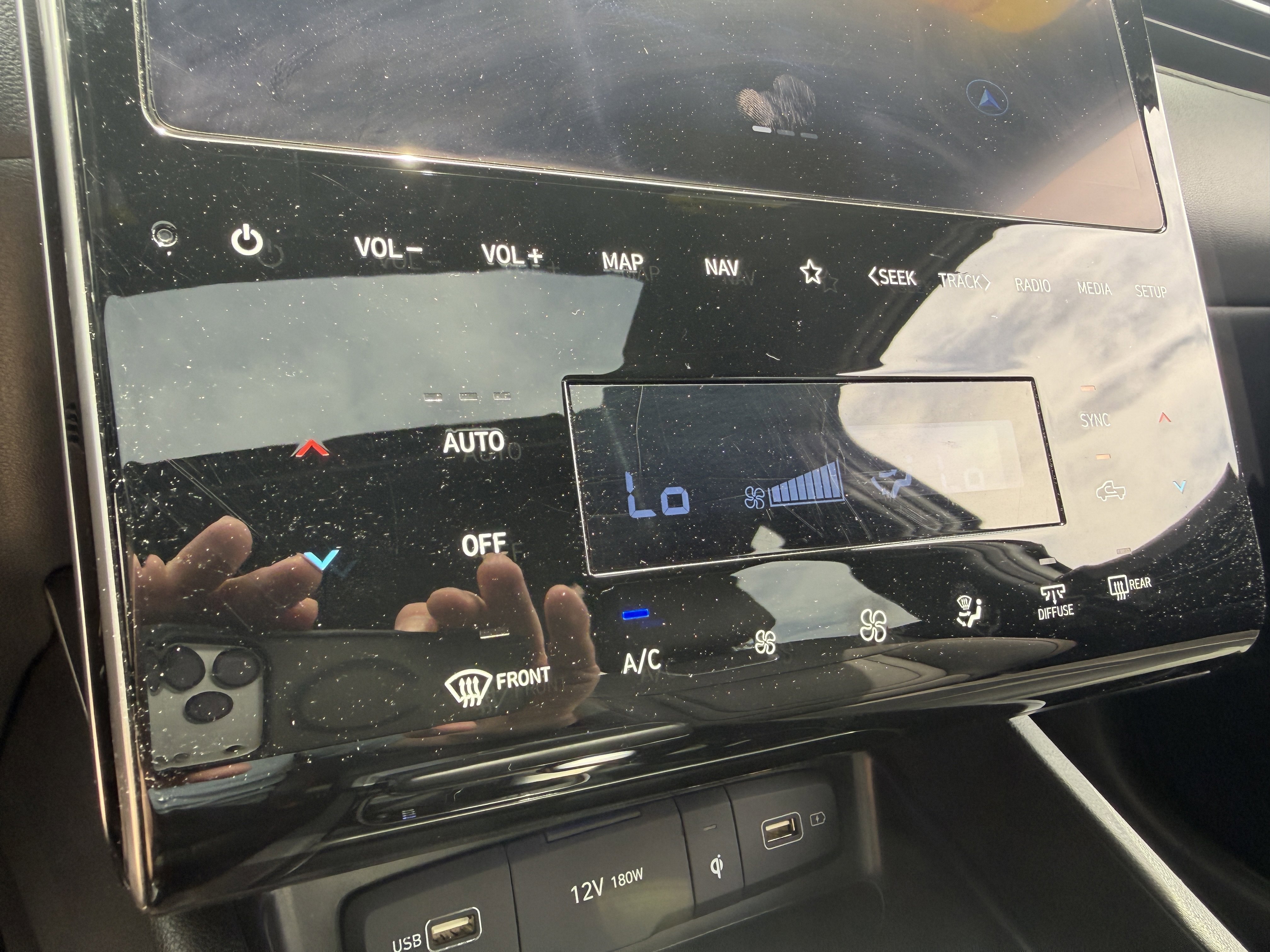 2023 Hyundai Santa Cruz Limited - Photo 40