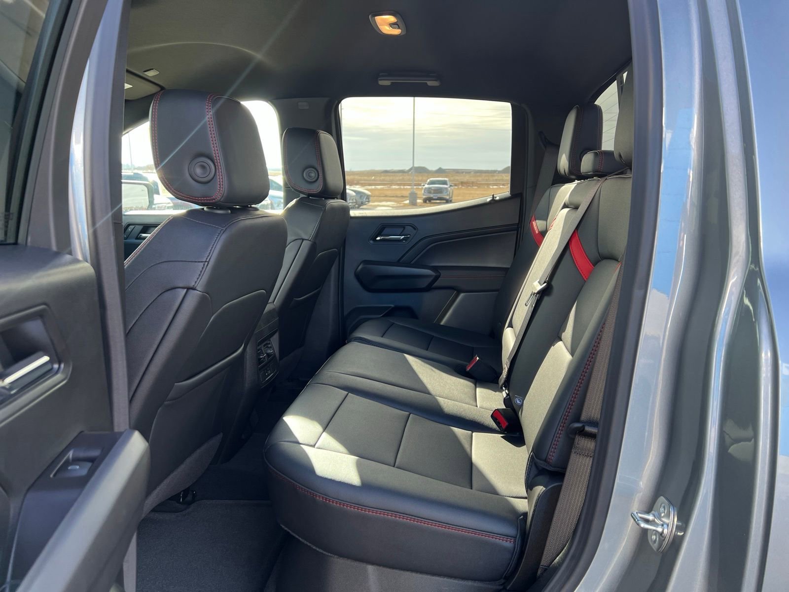 2026 Chevrolet Colorado Z71 - Photo 14