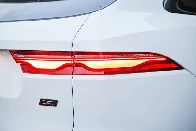 2026 Jaguar F-Pace R-Dynamic S - Photo 11