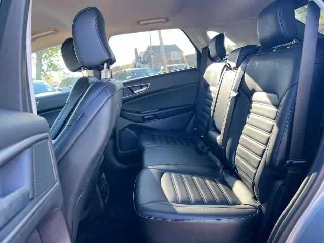 Used 2024 Silver Ford SEL image 32