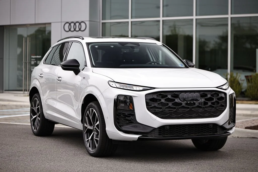 New 2026 Glacier White Metallic Audi S line image 2