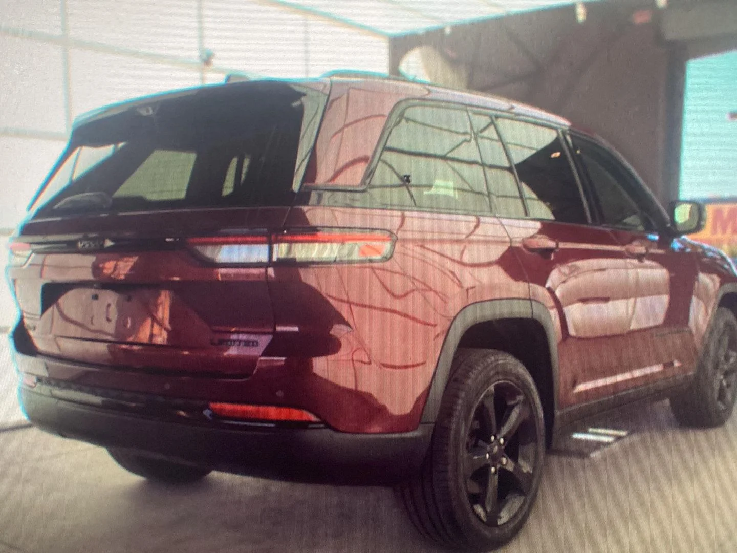 Used 2023 Velvet Red Pearlcoat Jeep Limited image 2