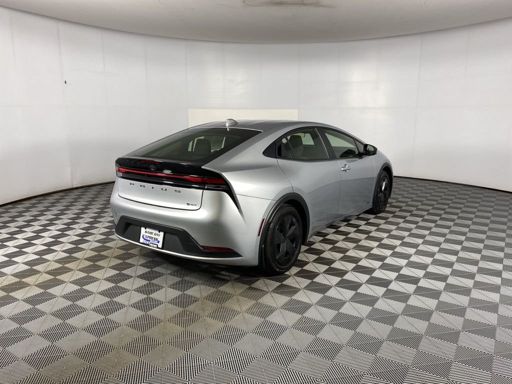 2023 Toyota Prius LE - Photo 22