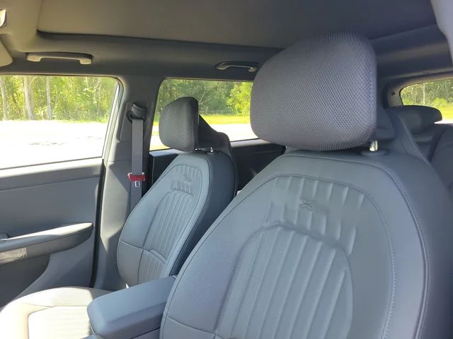 New 2027 Iceberg Green Kia X-Line S image 19