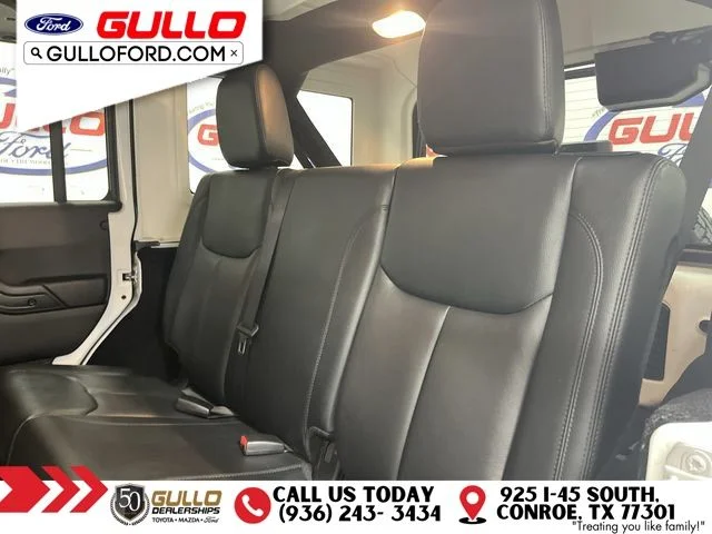 Used 2017 Bright White Clearcoat Jeep Unlimited Sahara image 13