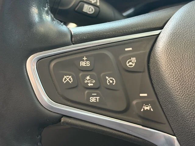 Used 2022 Red Chevrolet Premier image 20