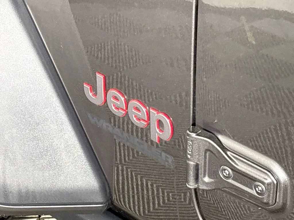 Used 2022 Gray Jeep Unlimited Rubicon image 24