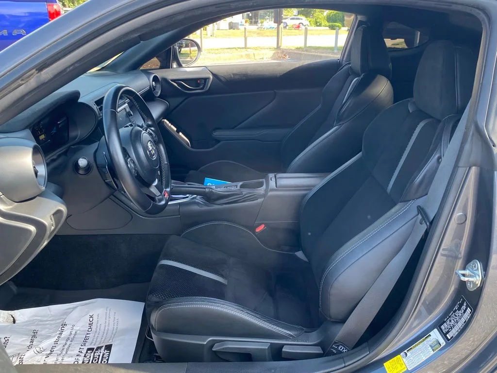 Used 2022  Toyota Premium image 6